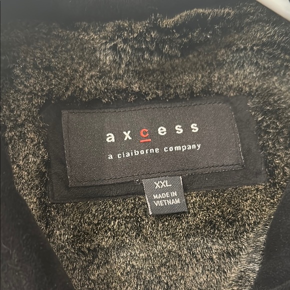 Axcess Black Performance Jacket - Picture 2 of 4